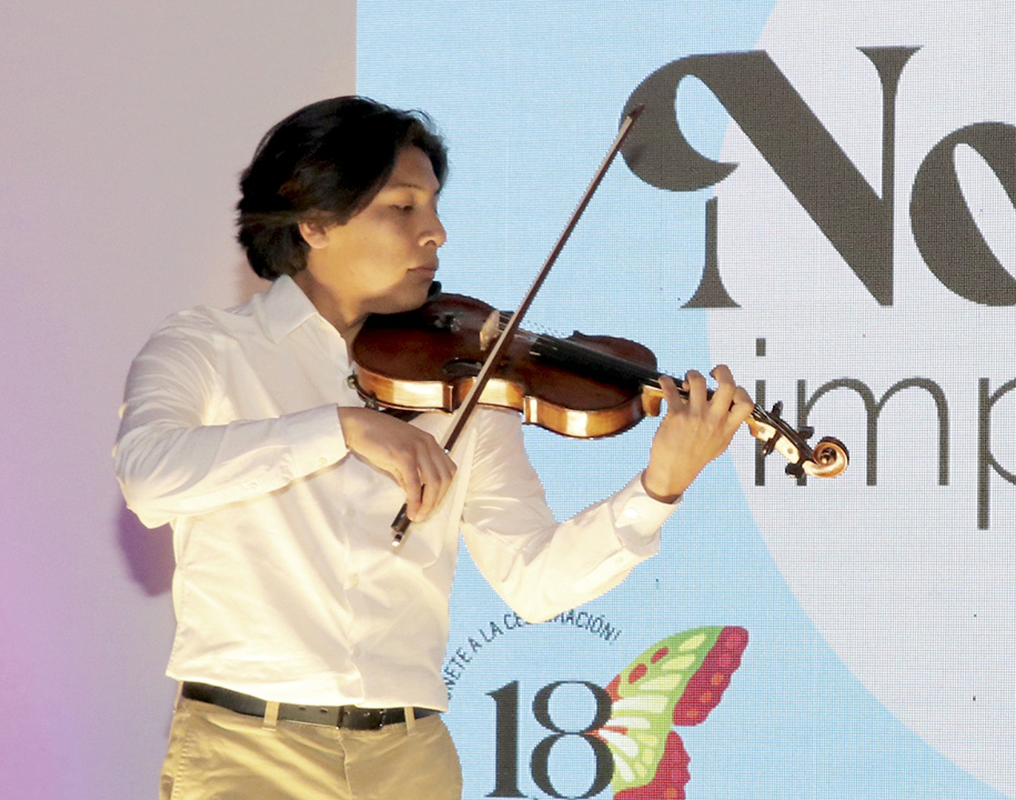 CARLOS AYALA